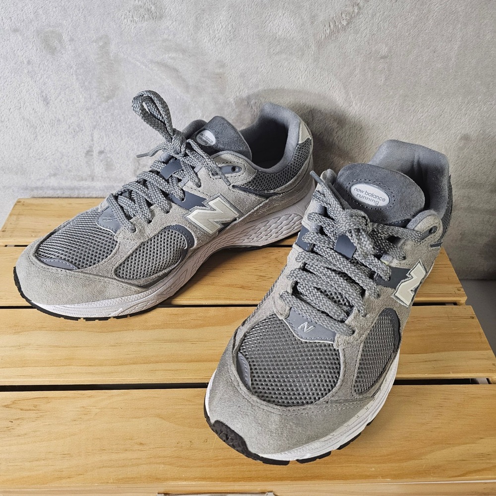 New Balance M2002RST Steel Grey Suede Mesh Running Shoes Men's Sz 8